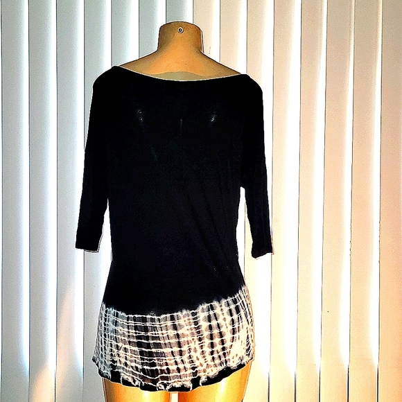 3/4 sleeves off shoulder black over blk&wht tie dye scoop neck top size s NWOT - Picture 2 of 3